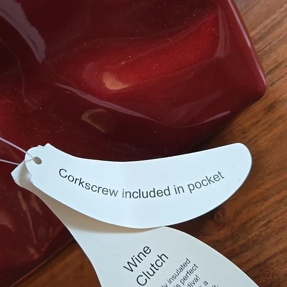 Cute & Clever Insulated Wine Carrier - Picture 4 of 6